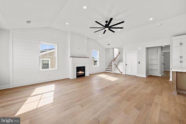 352 N 5TH ST, Surf City, NJ 08008