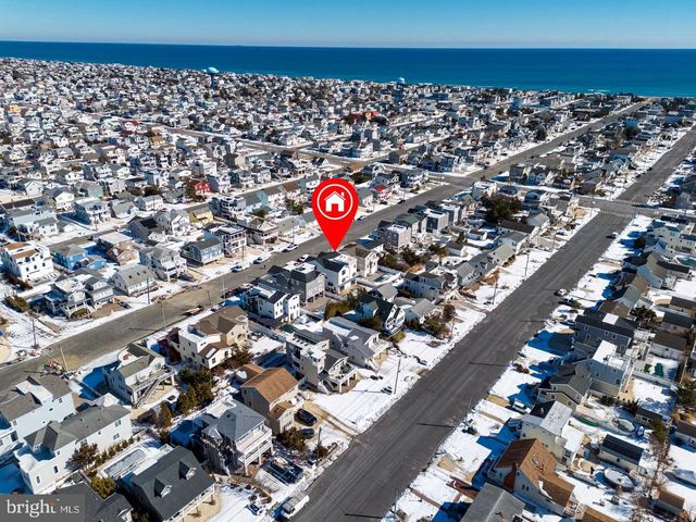 352 N 5TH ST, Surf City, NJ 08008