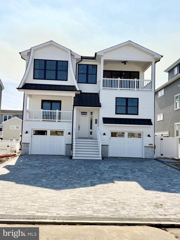352 N 5TH ST, Surf City, NJ 08008