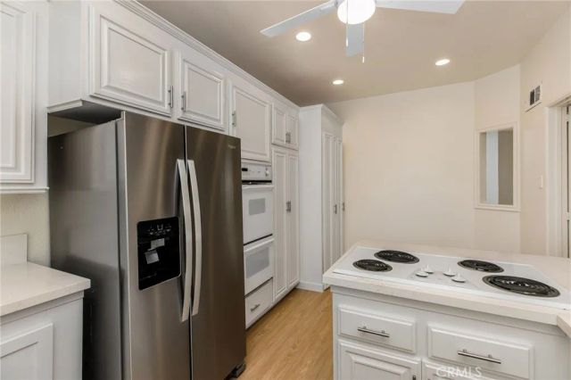 5216 Yarmouth Avenue 105, Encino, CA 91316