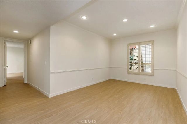 5216 Yarmouth Avenue 105, Encino, CA 91316