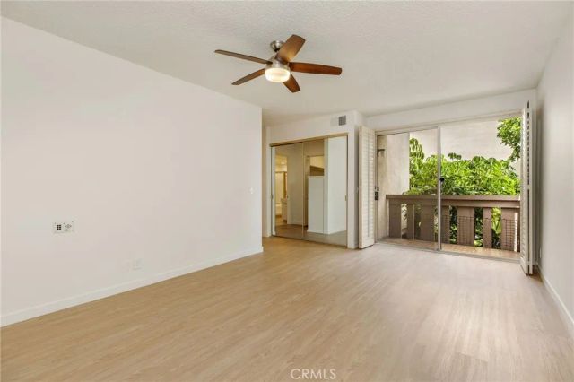 5216 Yarmouth Avenue 105, Encino, CA 91316
