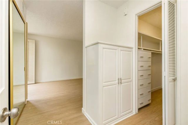 5216 Yarmouth Avenue 105, Encino, CA 91316