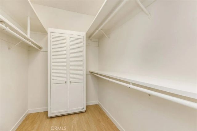 5216 Yarmouth Avenue 105, Encino, CA 91316