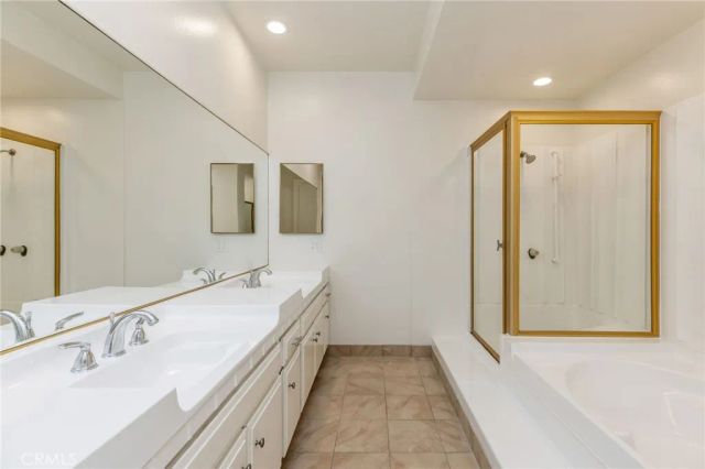 5216 Yarmouth Avenue 105, Encino, CA 91316