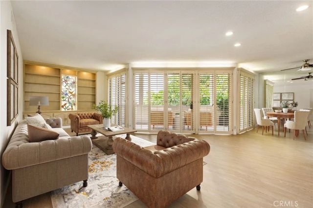 5216 Yarmouth Avenue 105, Encino, CA 91316