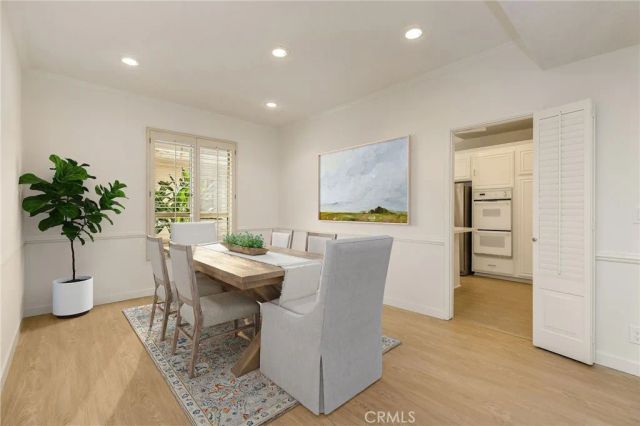 5216 Yarmouth Avenue 105, Encino, CA 91316