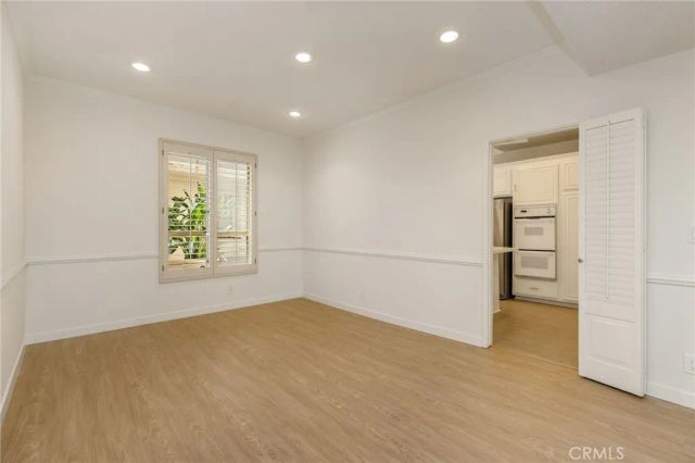 5216 Yarmouth Avenue 105, Encino, CA 91316