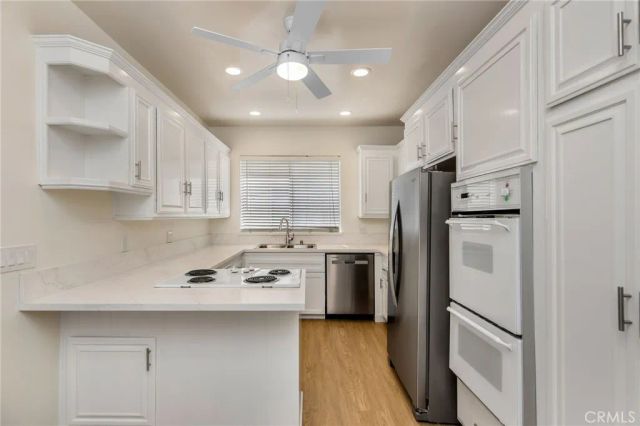 5216 Yarmouth Avenue 105, Encino, CA 91316