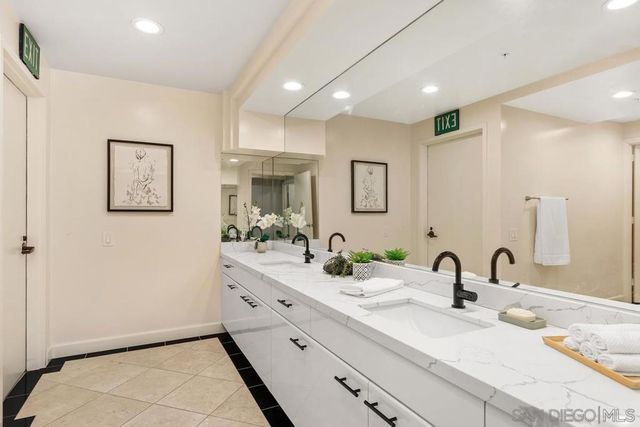 200 Harbor Dr 302, San Diego, CA 92101