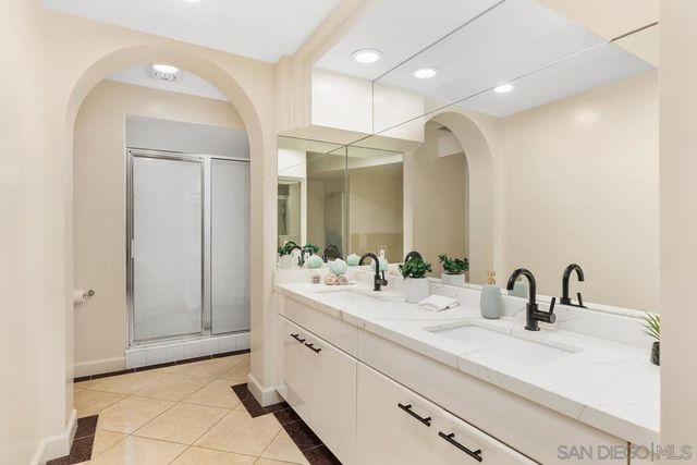 200 Harbor Dr 302, San Diego, CA 92101