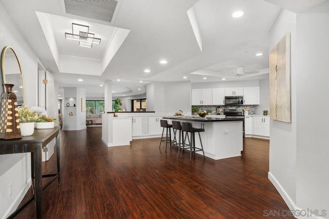 200 Harbor Dr 302, San Diego, CA 92101