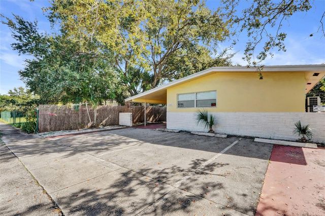 720 SE 15th St 2R, Fort Lauderdale, FL 33316