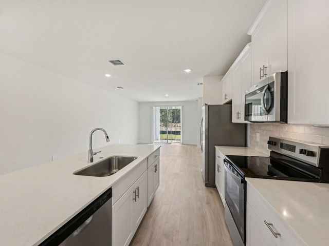 831 SUNSHOWER DRIVE, Lady Lake, FL 32159