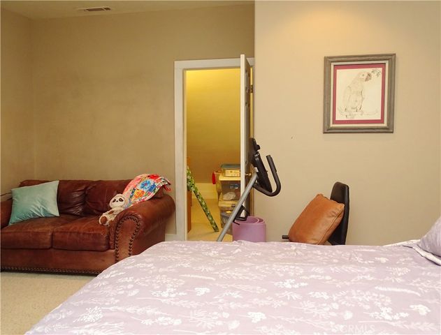 2097 Fox, Big Bear City, CA 92314