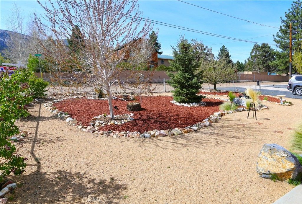 Image 10 of property listing at 2097 Fox, Big Bear City, CA 92314
