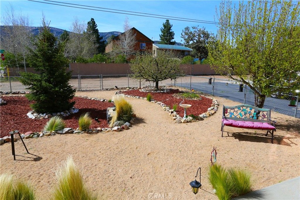 Image 11 of property listing at 2097 Fox, Big Bear City, CA 92314