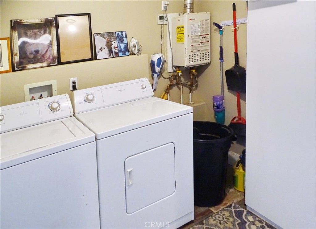 Image 40 of property listing at 2097 Fox, Big Bear City, CA 92314