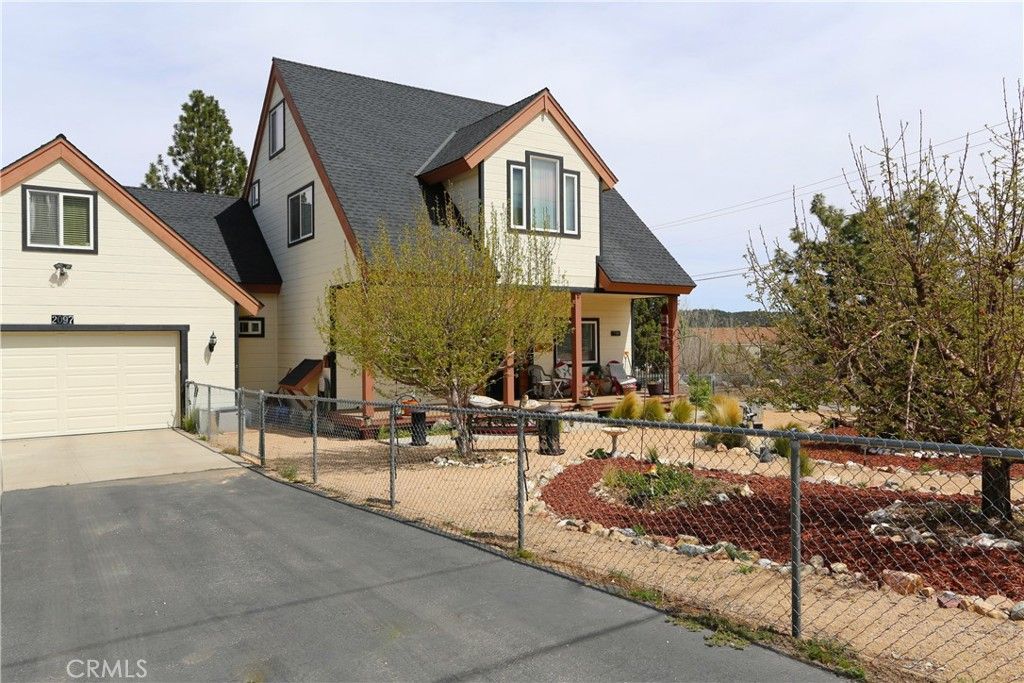 Image 6 of property listing at 2097 Fox, Big Bear City, CA 92314