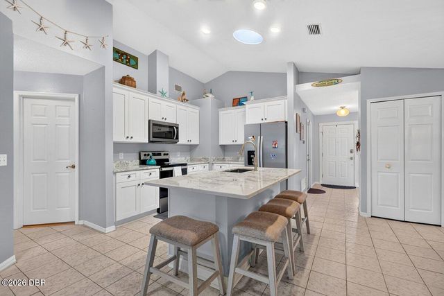 2 Queen Ann Court, Ormond Beach, FL 32174