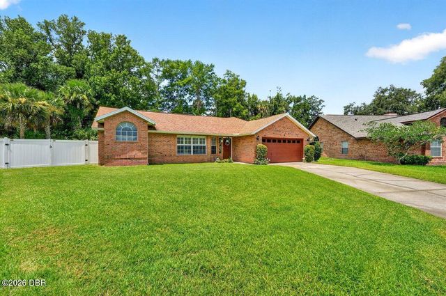 2 Queen Ann Court, Ormond Beach, FL 32174