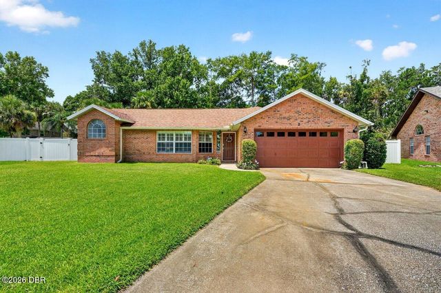 2 Queen Ann Court, Ormond Beach, FL 32174