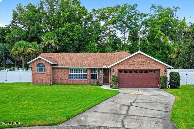 2 Queen Ann Court, Ormond Beach, FL 32174