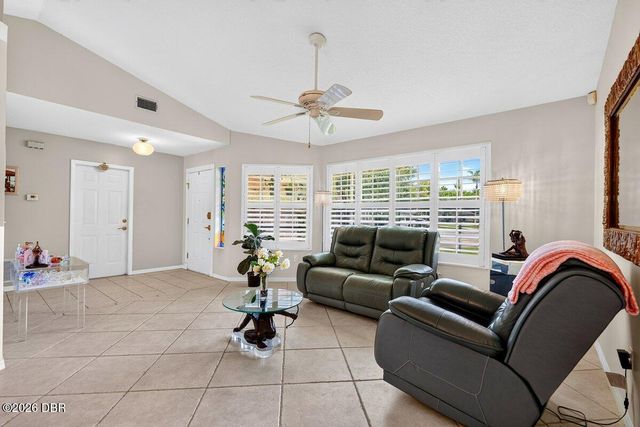 2 Queen Ann Court, Ormond Beach, FL 32174