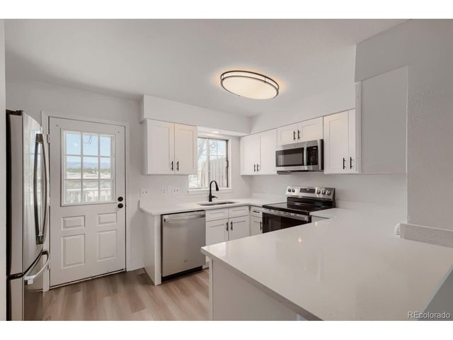 6757 S Independence St, Littleton, CO 80128