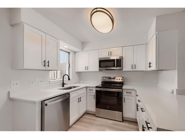 6757 S Independence St, Littleton, CO 80128