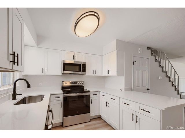 6757 S Independence St, Littleton, CO 80128