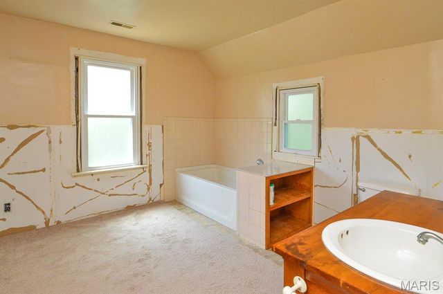 213 Mill Street, St Jacob, IL 62281