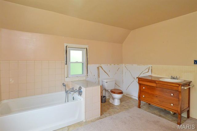 213 Mill Street, St Jacob, IL 62281