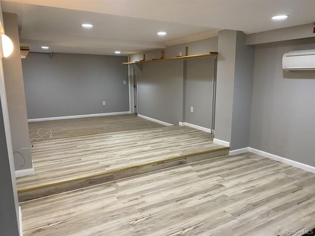 94 4th Avenue 203, Bay Shore, NY 11706