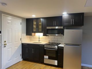 94 4th Avenue 203, Bay Shore, NY 11706