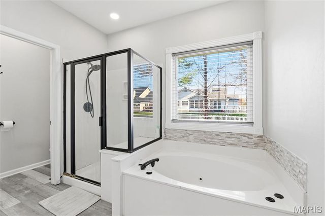 15552 Debridge Way, St Louis, MO 63034