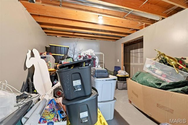 15552 Debridge Way, St Louis, MO 63034