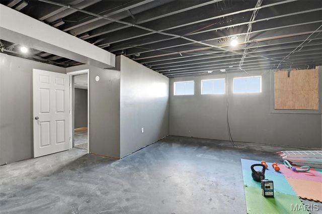 15552 Debridge Way, St Louis, MO 63034