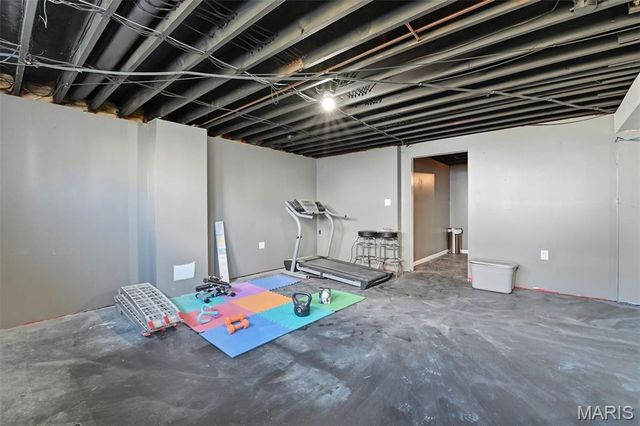 15552 Debridge Way, St Louis, MO 63034