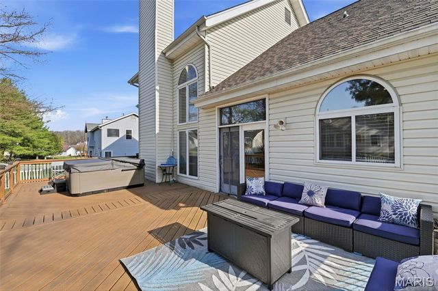 15552 Debridge Way, St Louis, MO 63034