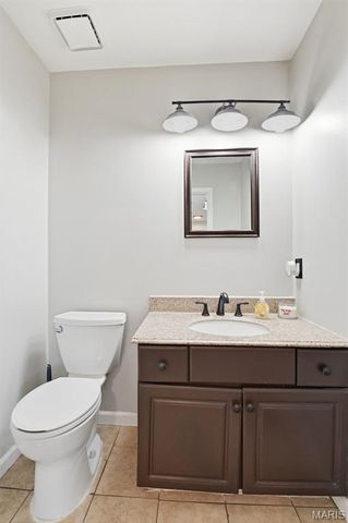 15552 Debridge Way, St Louis, MO 63034