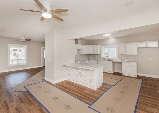 1212 14th Avenue, Moline, IL 61265