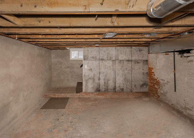 1212 14th Avenue, Moline, IL 61265