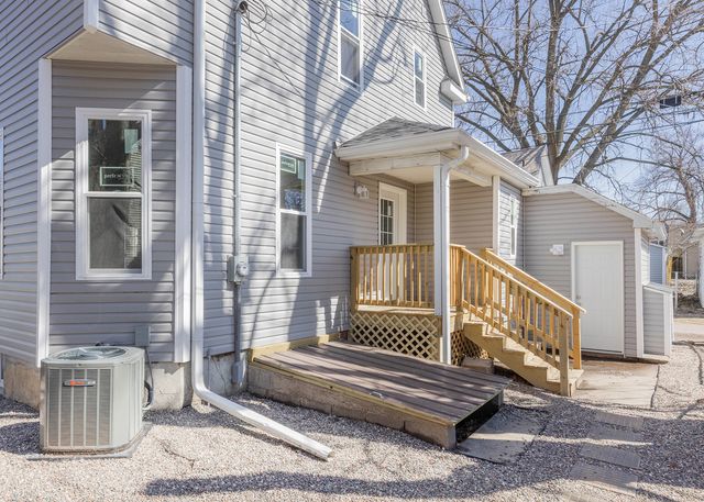 1212 14th Avenue, Moline, IL 61265