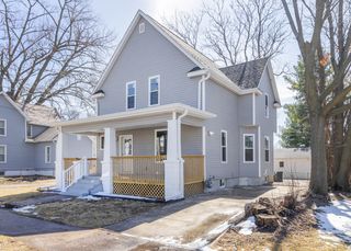 1212 14th Avenue, Moline, IL 61265