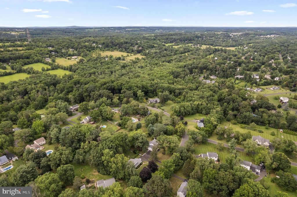 55 PINEVALE RD, Doylestown, PA 18901