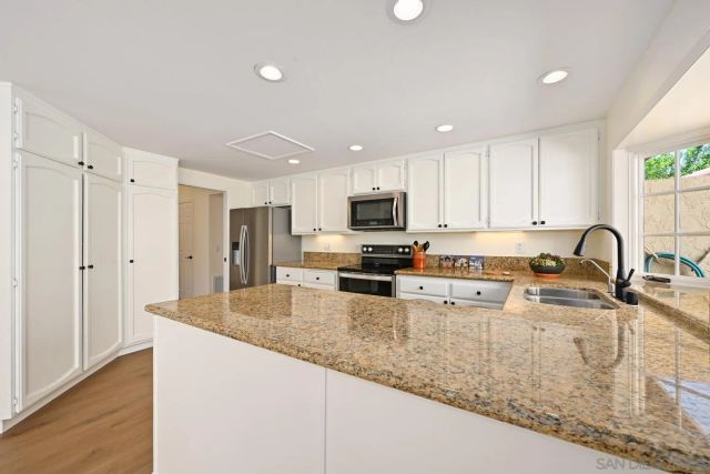 17758 Caminito Balata, San Diego, CA 92128
