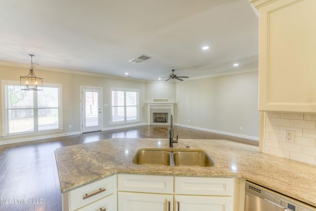 770 Bouldercrest Drive, Southaven, MS 38672