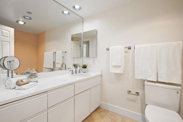 4159 El Camino Way B, Palo Alto, CA 94306