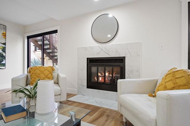 4159 El Camino Way B, Palo Alto, CA 94306